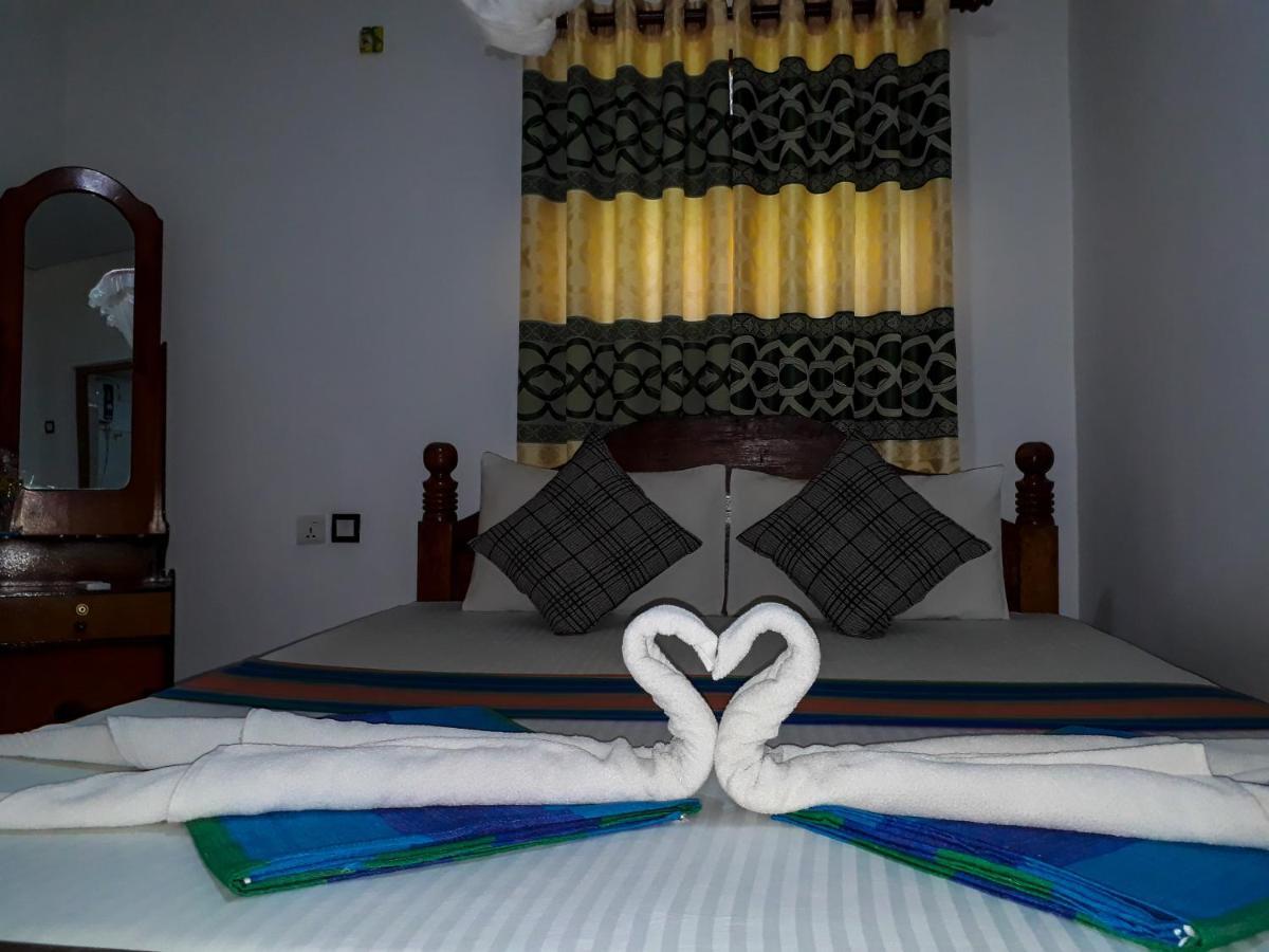 Danara Homestay Sigiriya Bagian luar foto